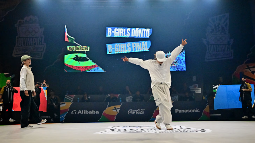 Vũ công nhảy Breaking tại Olympic Paris 2024